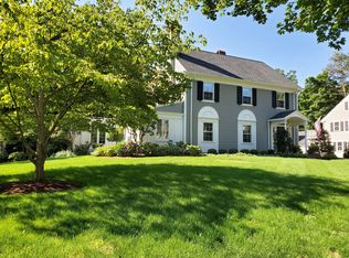 131 Algonquin Rd, Fairfield, CT 06825