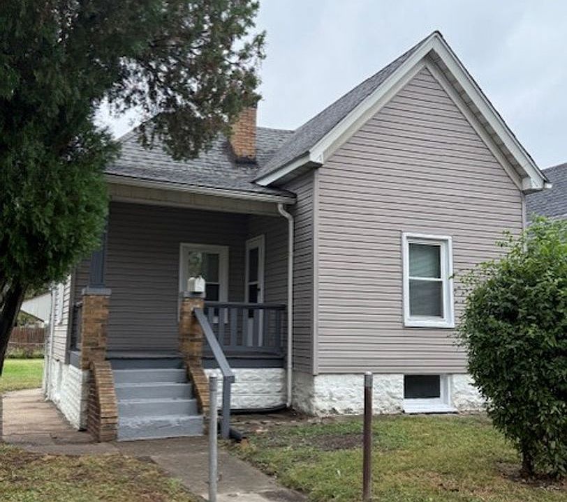 1st image of 1635 Maple St