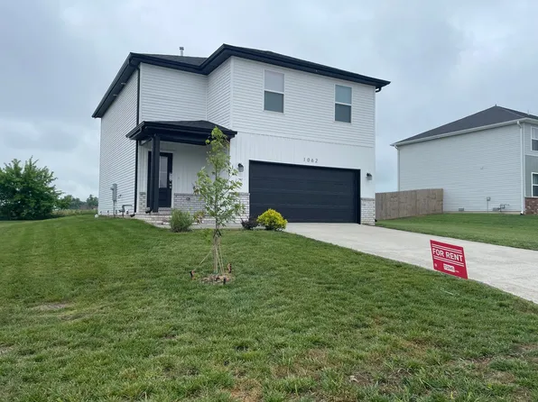 1062 W Holly St, Republic, MO 65738