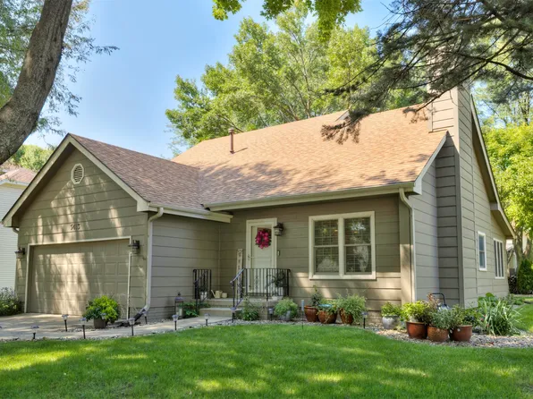 5413 Woodland Ave, West Des Moines, IA 50266