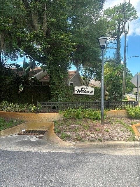 1st image of 725 Lakeside Dr