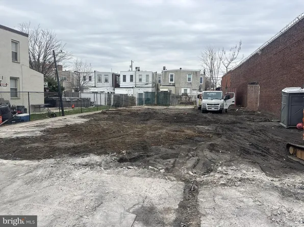 3571 Salmon St, Philadelphia, PA 19134