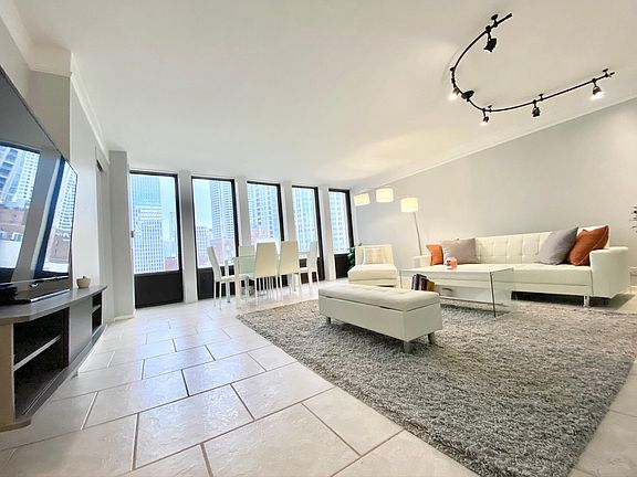 3rd image of 100 E Walton St APT 23E