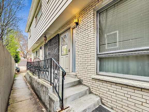 2nd image of 1528 W Estes Ave Unit C