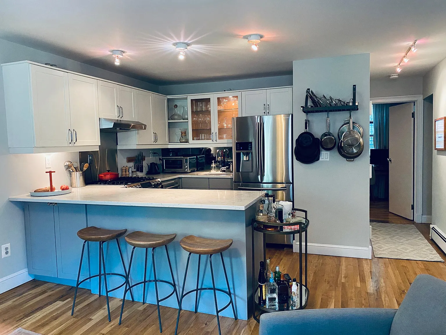 1 bed, 652 sqft, $3,400 — Photo 2