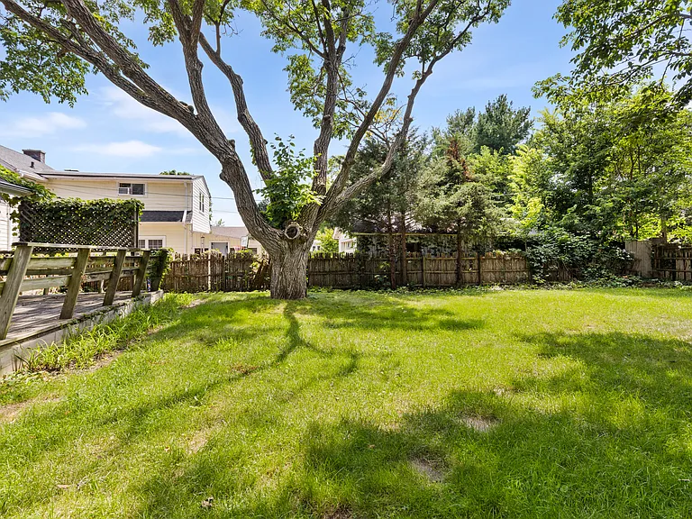 1812 Huffman Blvd — Photo 16