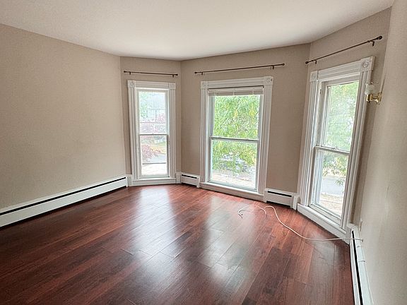 2nd image of 158 Christiana St #158