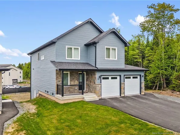 63 Winterberry Dr, Fredericton, NB E3C 0M3