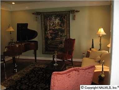 4th image of 11024 Everest Cir SE