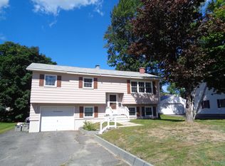 100 New York St, Millinocket, ME 04462