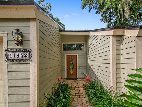 2nd image of 11432 Sugar Maple Pl S