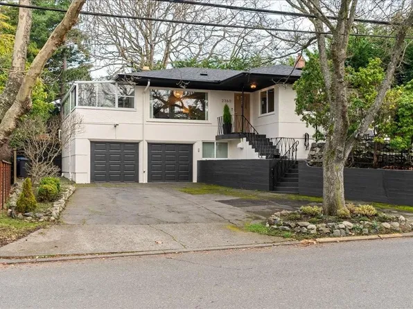 2360 Cranmore Rd, Oak Bay, BC V8R 1Z4