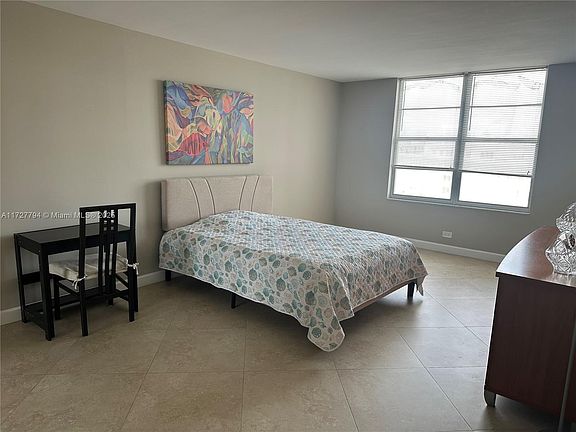 5th image of 231 174th St APT 902