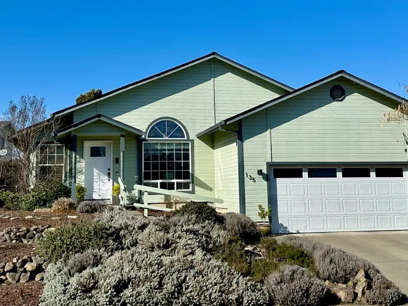 135 Meadow Slope Dr, Talent, OR 97540