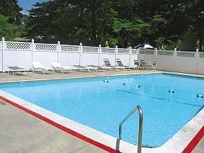 2nd image of 1201 Columbus Cir #1