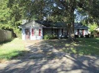 1149 Groome St, Greenville, MS 38703
