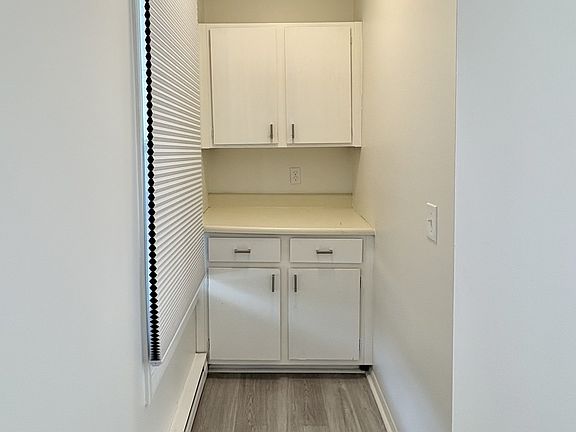 3rd image of 82 N Kelsey St APT 4