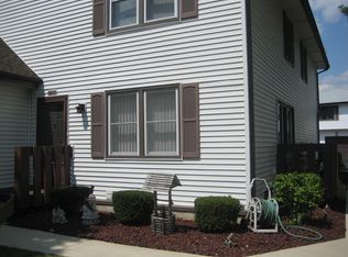 7733 W Floral Ct, Frankfort, IL 60423