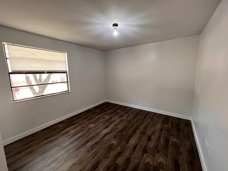 1352 Corner Oaks Dr — Photo 49