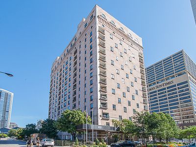 345 N Canal St APT 404, Chicago, IL, 60606