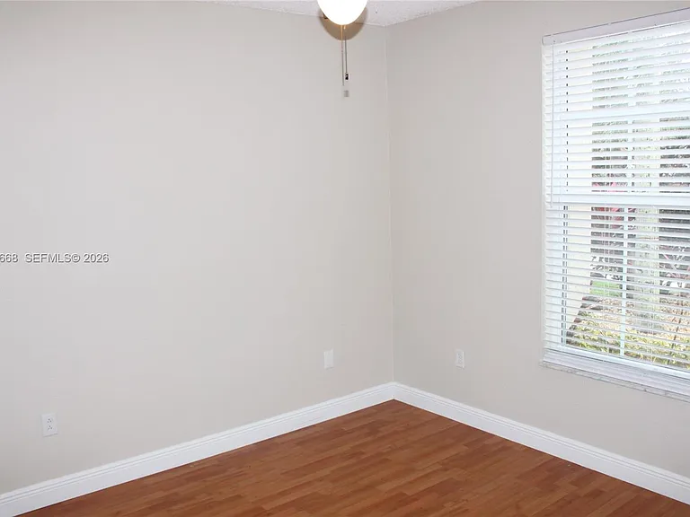 1325 NW 192nd Ter — Photo 10