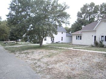 2nd image of 308 Oak