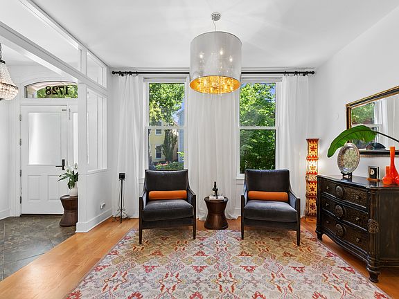 4th image of 1728 N Hudson Ave