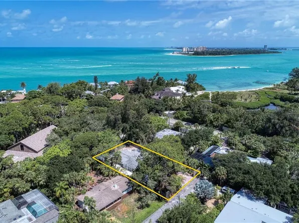 4510 Banan Pl, Sarasota, FL 34242