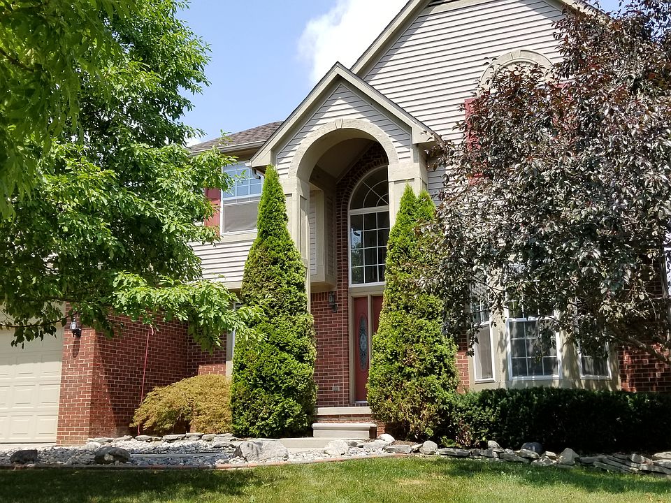 1st image of 8390 Sherwood Dr