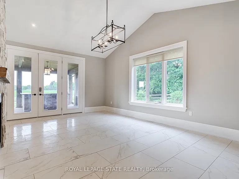 931 Southcote Rd — Photo 14