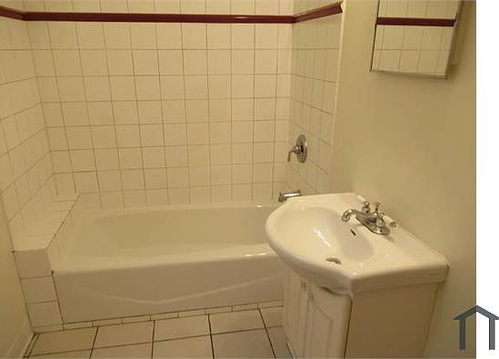 5th image of 5740 S Archer Ave #202