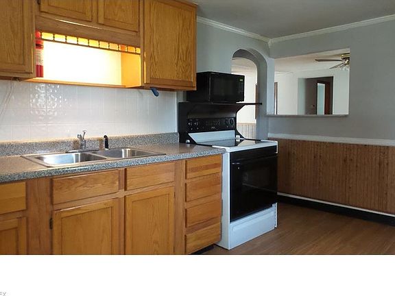 2nd image of 114 Yunker Ct