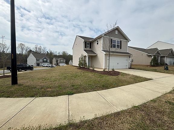 2nd image of 90 Shallow Dr