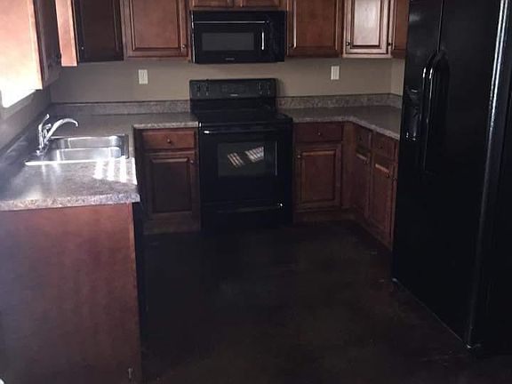 3rd image of 1801 Sara Ct