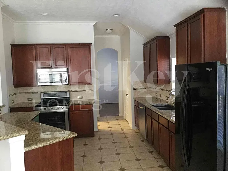 21735 Orange Maple Ct — Photo 3