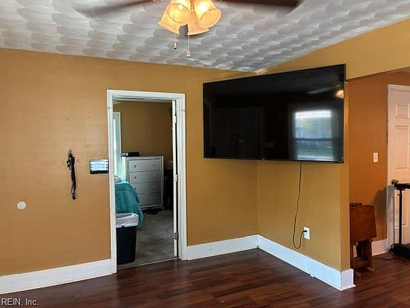 4th image of 1128 Decatur St