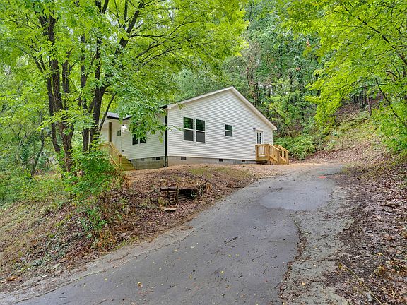2nd image of 410 Hollywood Dr
