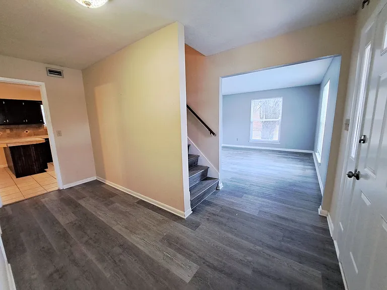 7819 Hearthstone Cir — Photo 16