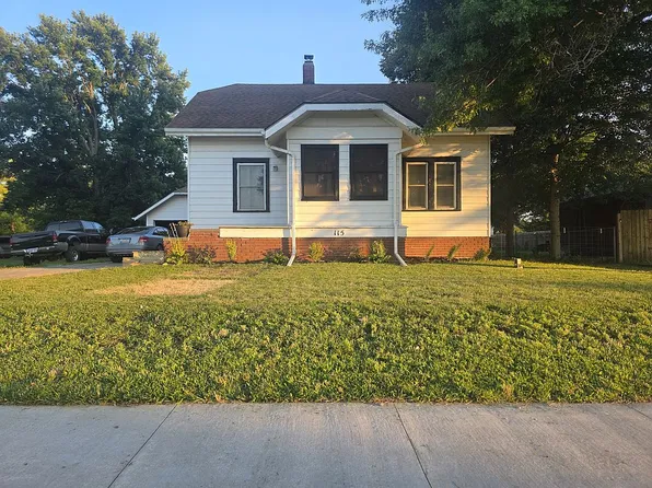 115 W 1st St, Fairview, KS 66425