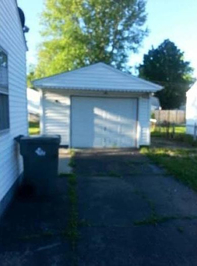 2nd image of 5329 E 20th St