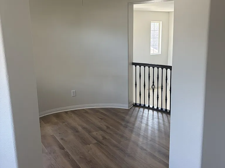 36305 Clearwater Ct — Photo 12
