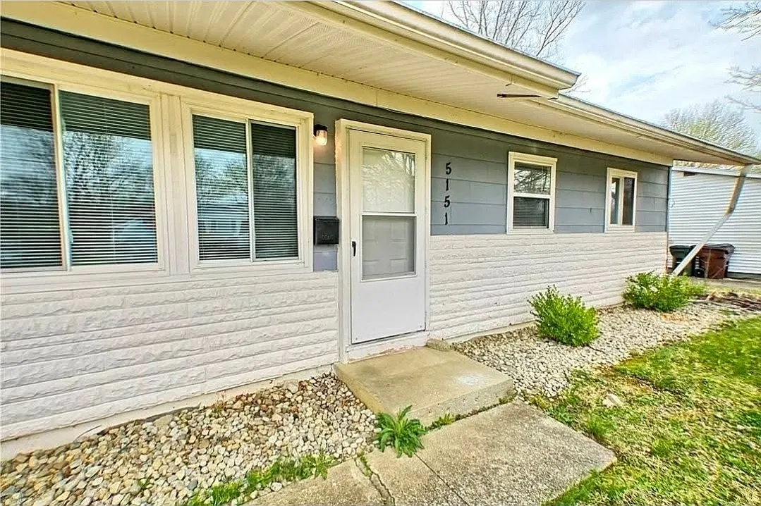 3-Bedroom House for Rent Big Backyard & $1,200/Month! — Photo 2