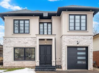 70 McCraney St W, Oakville, ON