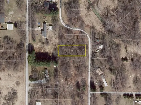Walnut Ln, Rochester, IN 46975