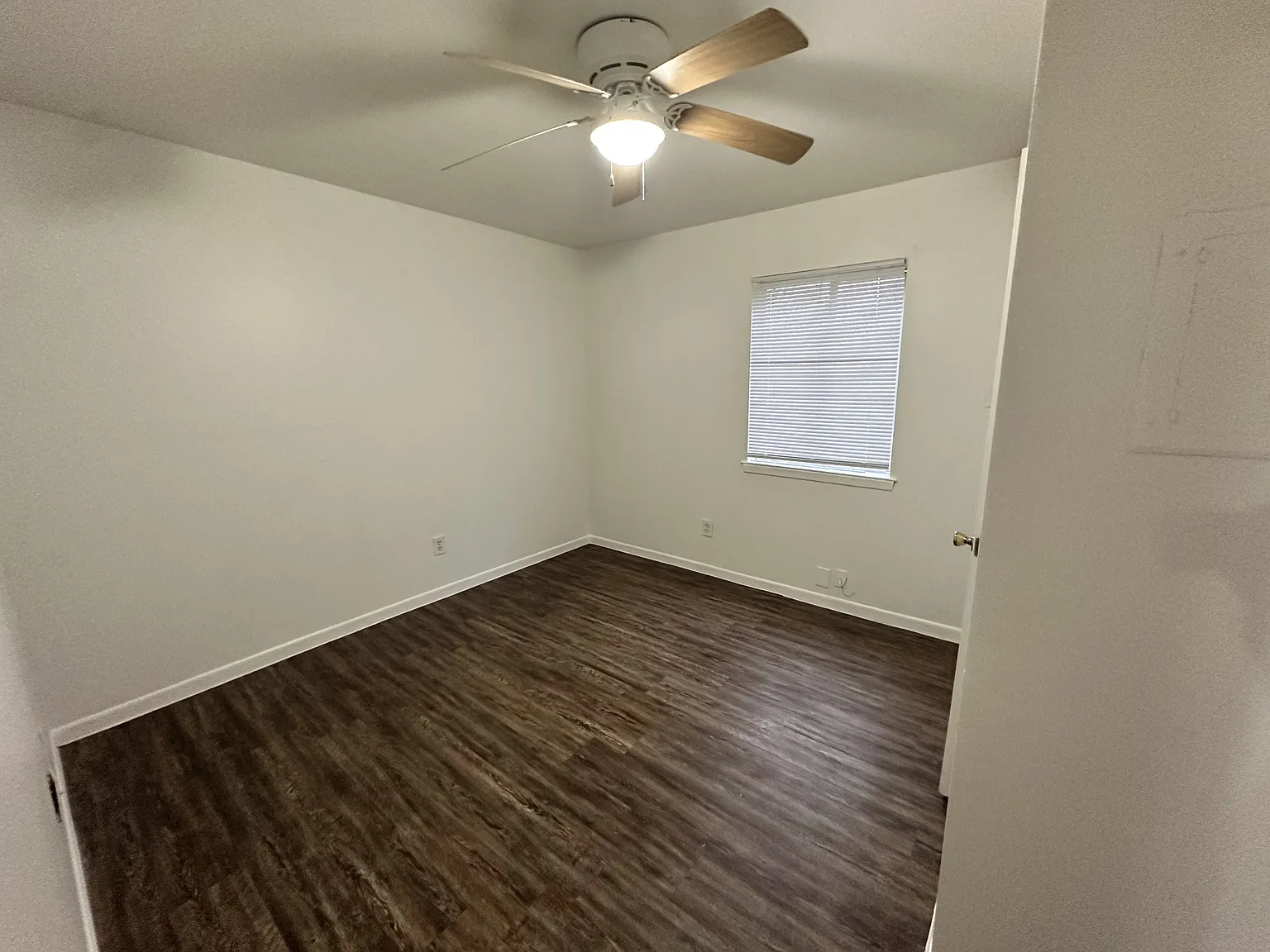 4005 Milton Street - B — Photo 4