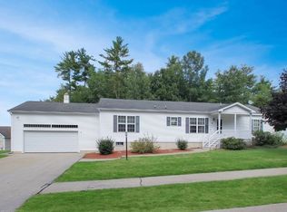 15 Timber Trail Rd, Sandown, NH 03873