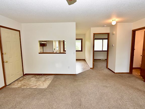 5th image of 17140 Arnold Ave