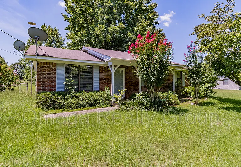 723 County Road 40 W — Photo 2