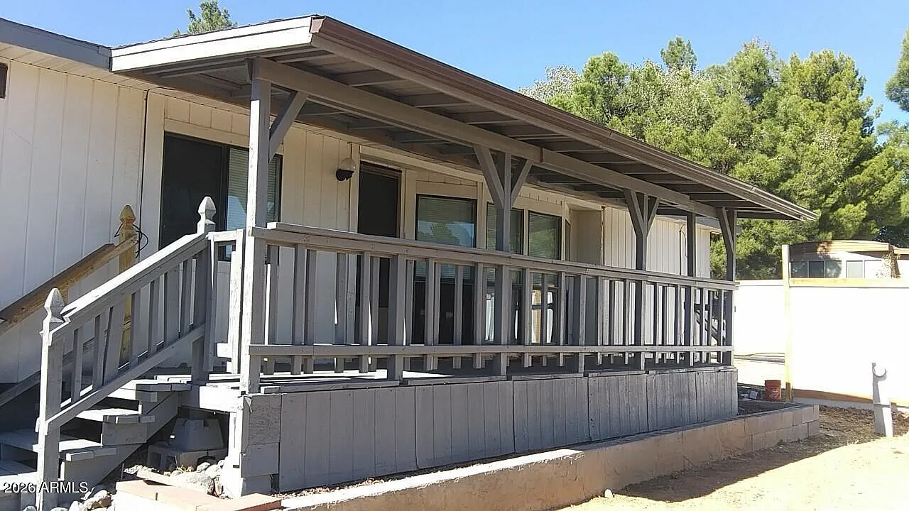 3 bed, 2.0 bath, 1344 sqft, $1,795 — Photo 2