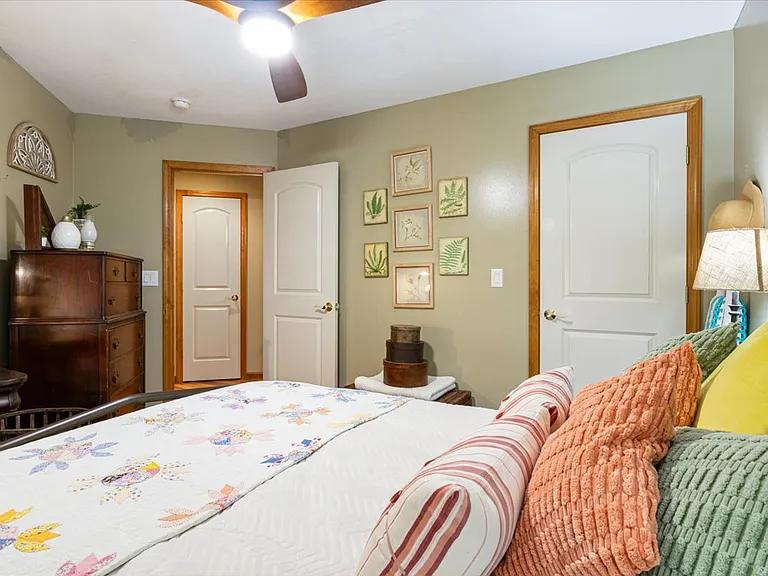 141 Rocksalot Dr — Photo 16